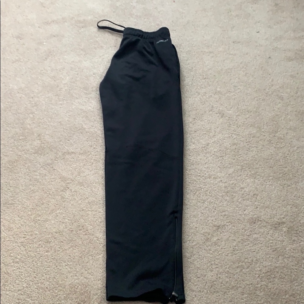 Nike therma-fit sweatpants